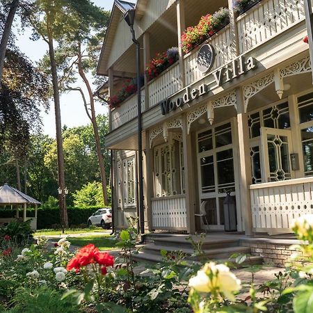 Wooden Villa Apartments Jūrkalne Esterno foto