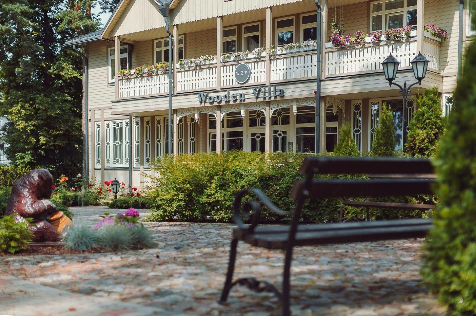 Wooden Villa Apartments Jūrkalne Esterno foto