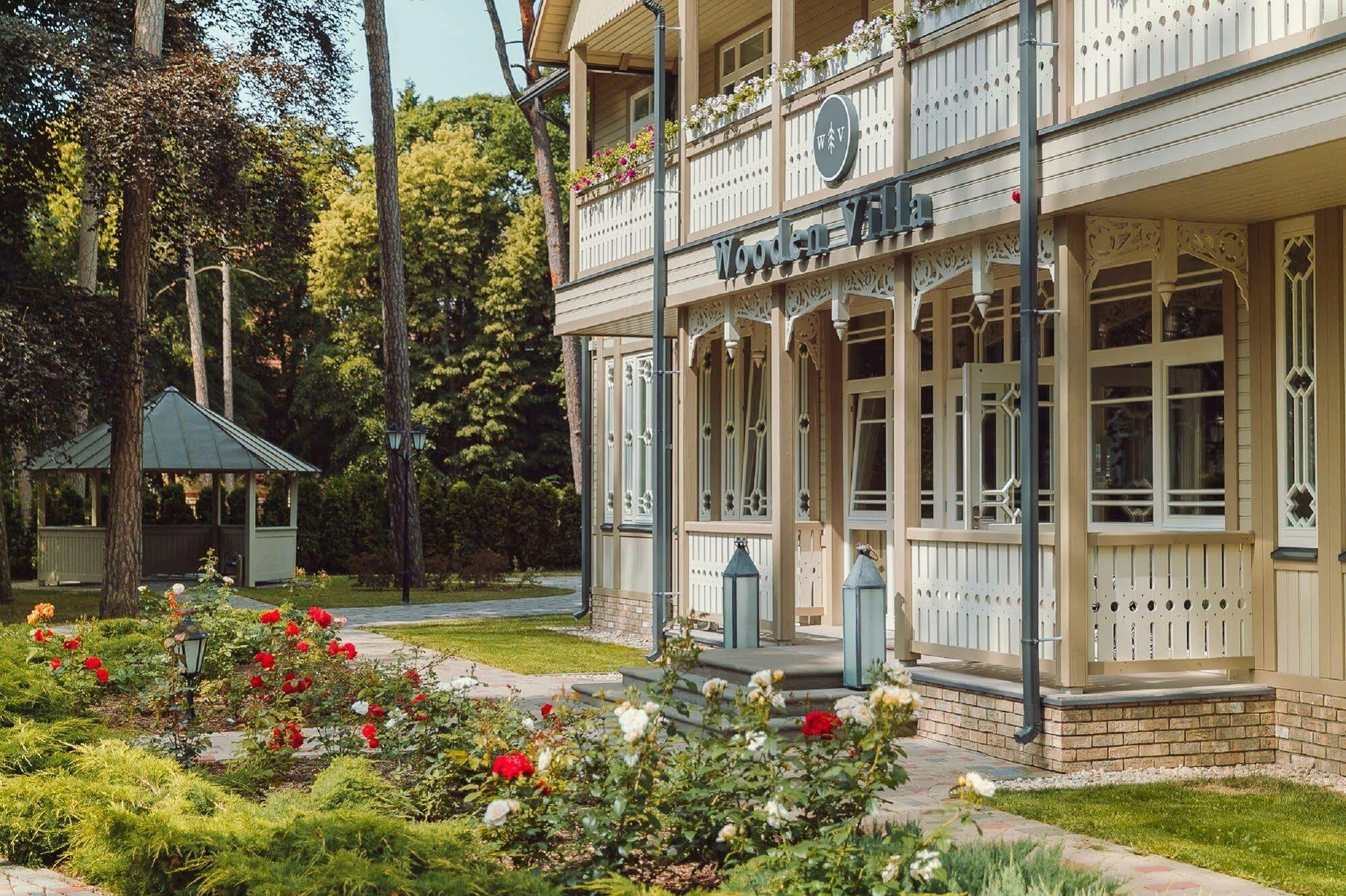 Wooden Villa Apartments Jūrkalne Esterno foto